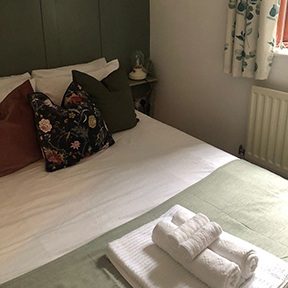 Airbnb Cleaner UK